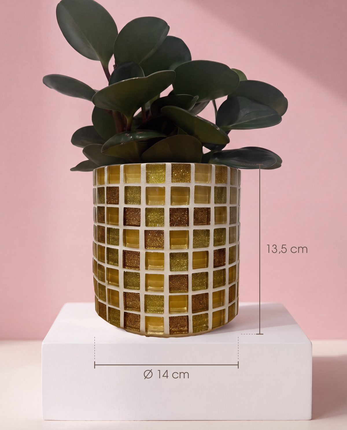 Flowerpot made of natural tiles